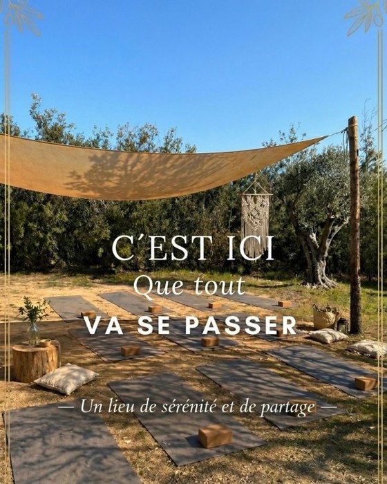 Espace de pratique yoga sous voile — Samsara Yoga Camp